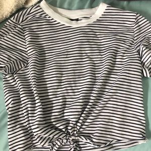 Cropped Stripped short sleeve shirt